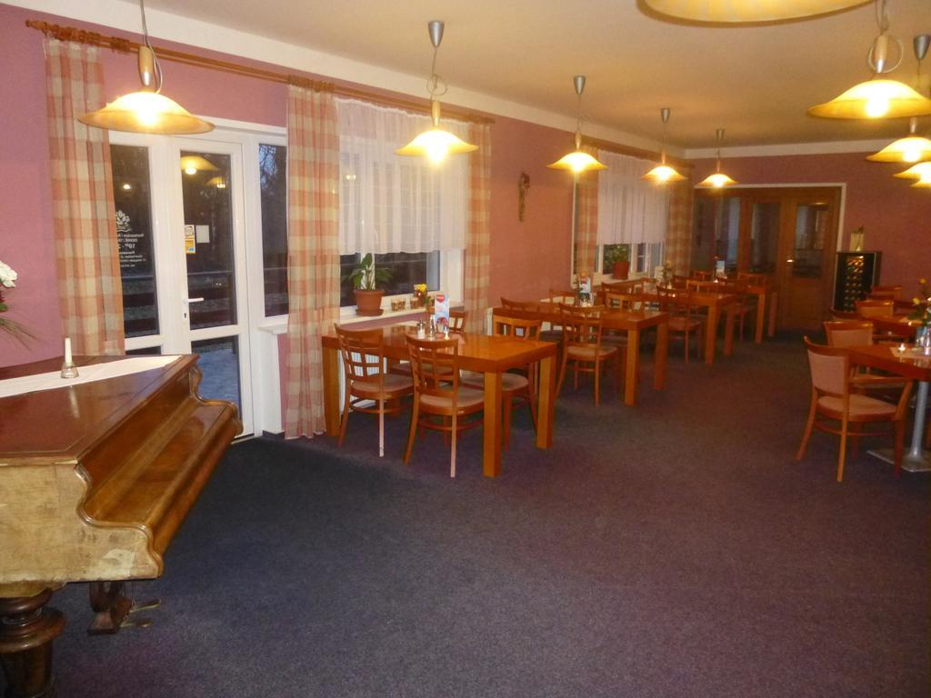 Hotel Zatisi Frantiskovy Lazne Ngoại thất bức ảnh